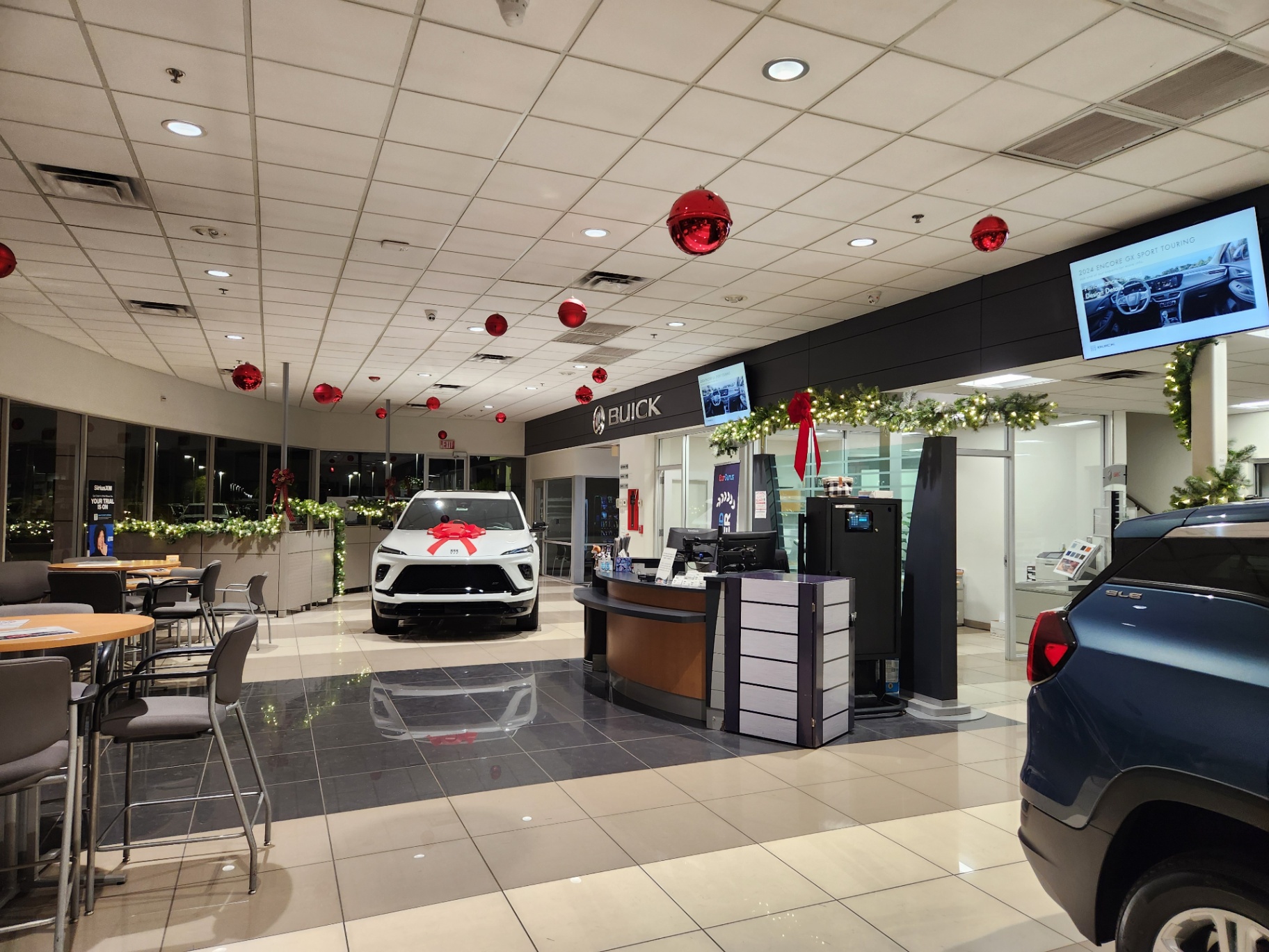 Commercial interior holiday styling